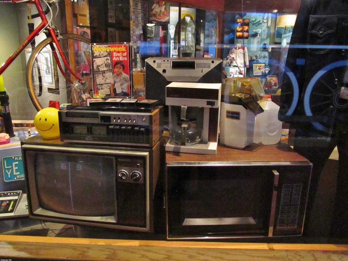 Slightly Used Microwaves & Oven for Sale