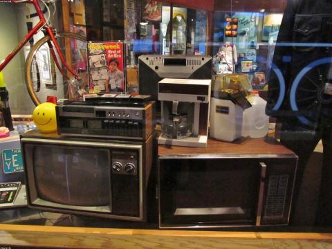 Slightly Used Microwaves & Oven for Sale